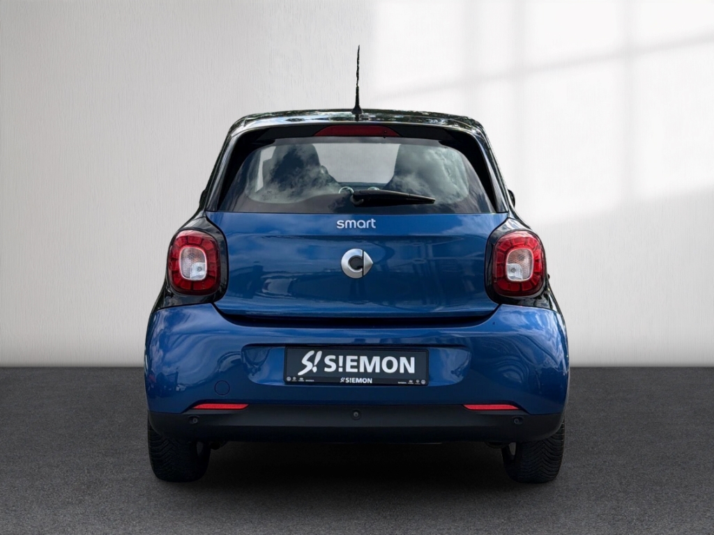 Fahrzeugabbildung Smart forfour 1.0 passion PDC hi SHZ Klima AUX Bluetoo