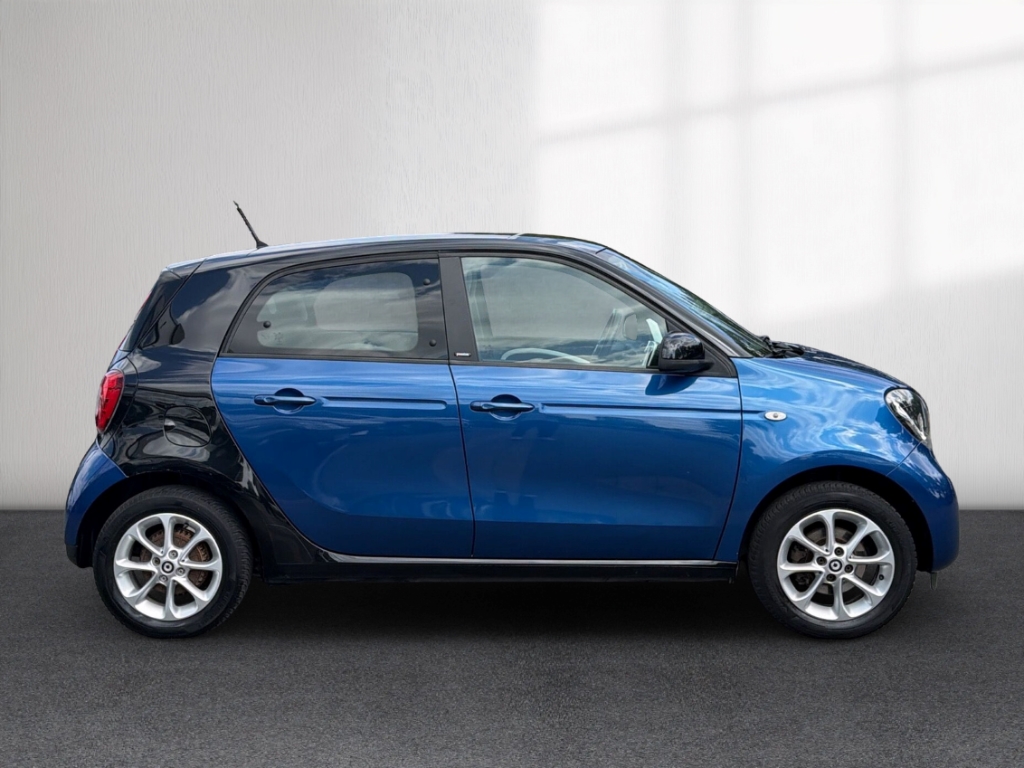 Fahrzeugabbildung Smart forfour 1.0 passion PDC hi SHZ Klima AUX Bluetoo