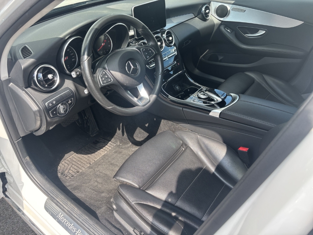 Fahrzeugabbildung Mercedes-Benz C 180 AVANTGARDE AHK LED LEDER NAV KLIM SHZ AMBI
