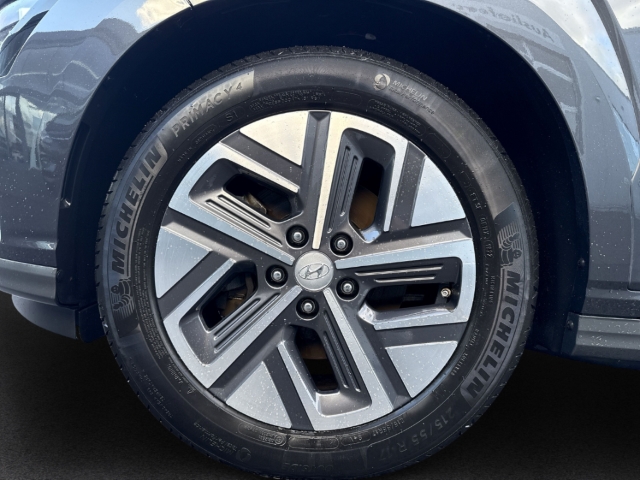 Fahrzeugabbildung Hyundai KONA Elektro FL 64kWh TREND Navigationspaket Soundsystem LED ACC Apple CarPlay