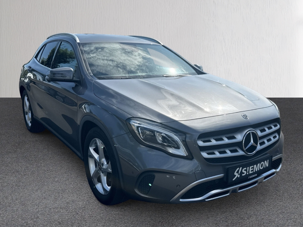 Fahrzeugabbildung Mercedes-Benz GLA 180 Progressive Urban AHK NAV SHZ RFK LED PDC