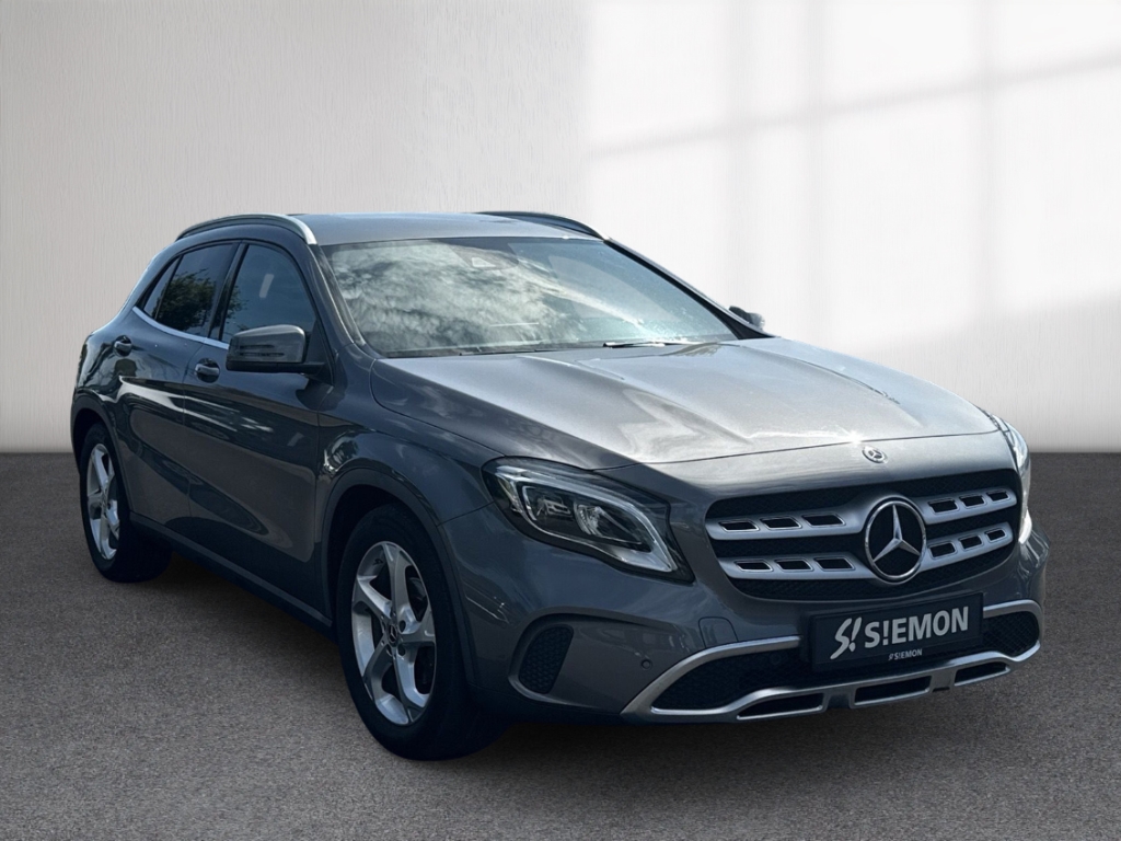 Fahrzeugabbildung Mercedes-Benz GLA 180 Progressive Urban AHK NAV SHZ RFK LED PDC