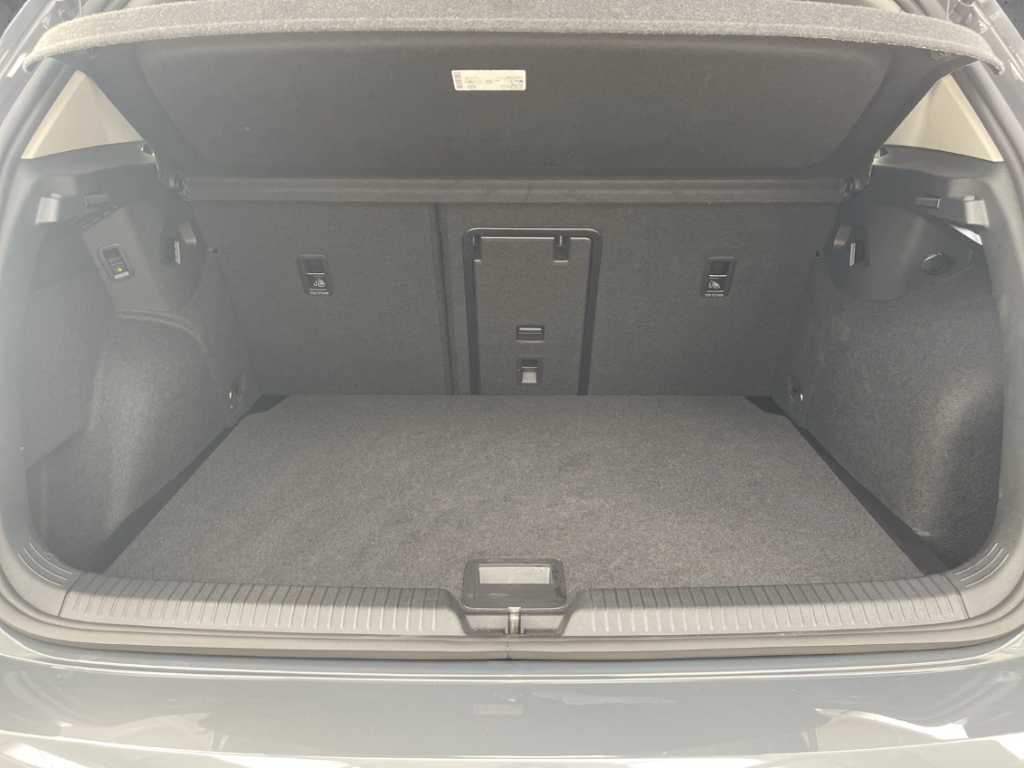 Fahrzeugabbildung Volkswagen Golf TDI DSG Goal AHK LED+ Navi ACC SHZ LHZ RKam