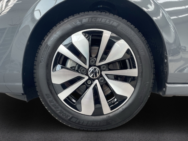 Fahrzeugabbildung Volkswagen Golf TDI DSG Goal AHK LED+ Navi ACC SHZ LHZ RKam