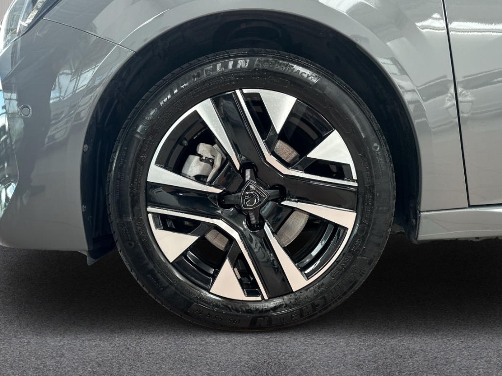 Fahrzeugabbildung Peugeot 208 1.2 PureTech Allure NAVI LED KAM Digicockp.