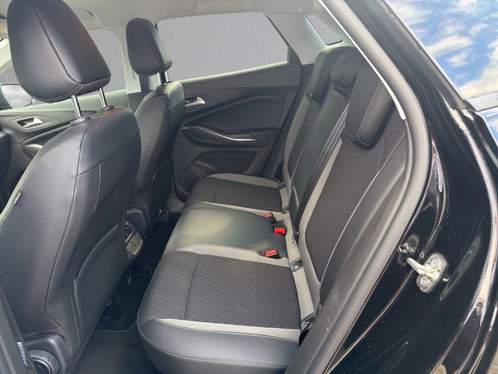 Fahrzeugabbildung Opel Grandland 1.5 D INNOVATION Aut. AHK ALLWETTER NAVI