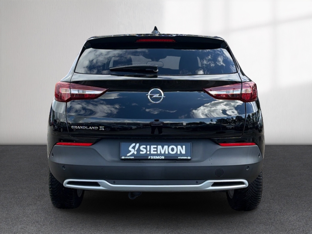 Fahrzeugabbildung Opel Grandland 1.5 D INNOVATION Aut. AHK ALLWETTER NAVI