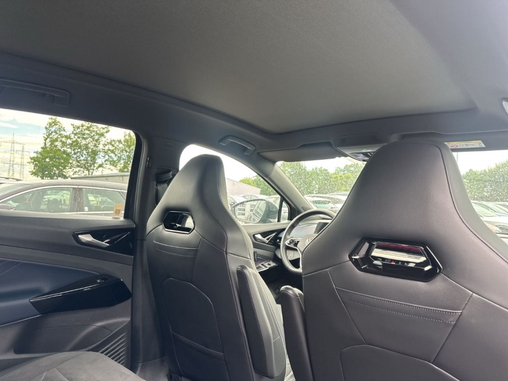 Fahrzeugabbildung Volkswagen ID.4 GTX 4M 77 kWh TopSport Pano AreaView HeadUp