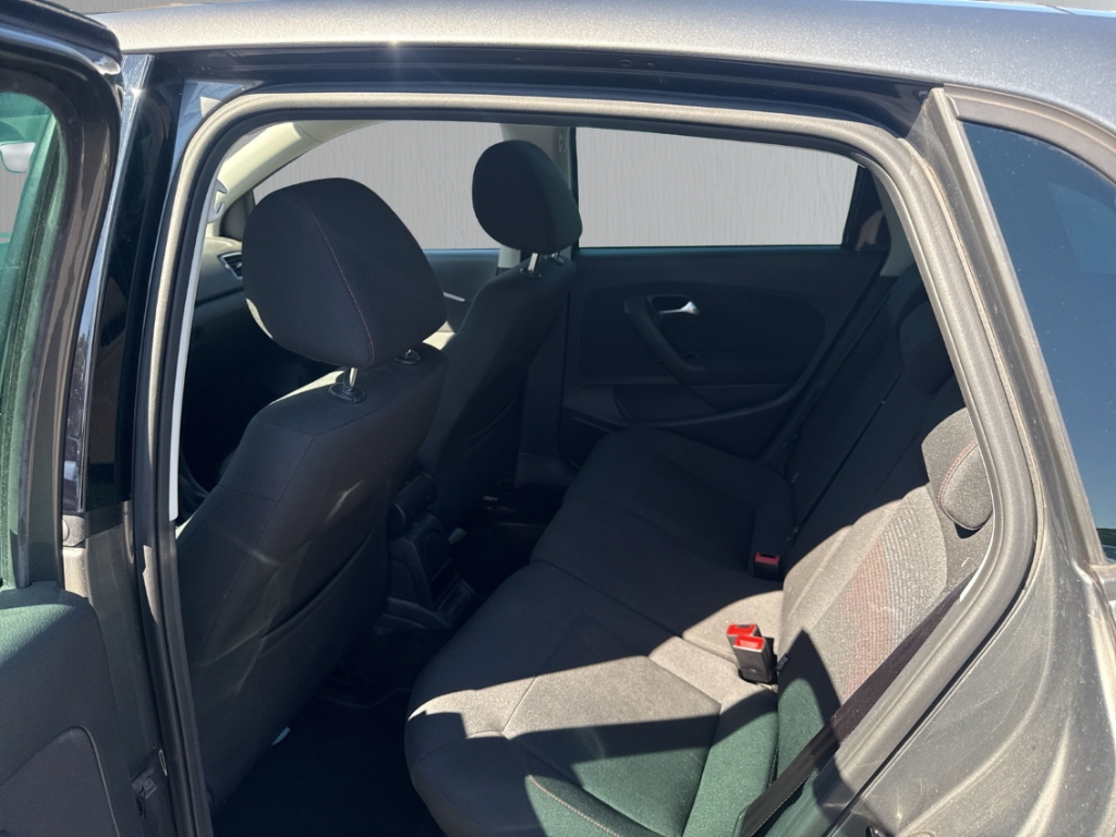 Fahrzeugabbildung Volkswagen Polo TSI Sound LED Tempomat SHZ PDC Klima