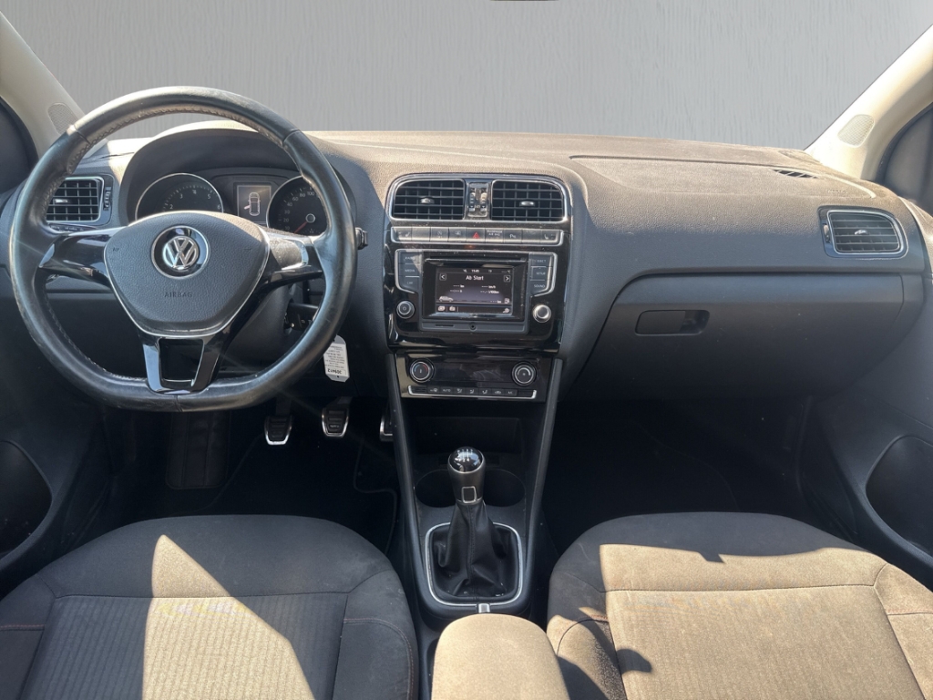 Fahrzeugabbildung Volkswagen Polo TSI Sound LED Tempomat SHZ PDC Klima