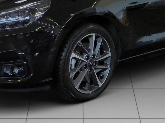 Fahrzeugabbildung Hyundai i30 FL 5-trg 1.5 T-GDI 48V MT Advantage MY25 Navi Digitales Cockpit LED Apple CarPlay