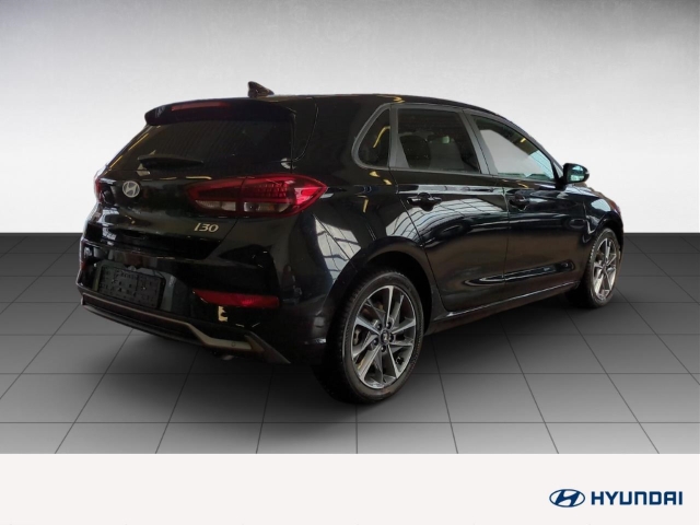 Fahrzeugabbildung Hyundai i30 FL 5-trg 1.5 T-GDI 48V MT Advantage MY25 Navi Digitales Cockpit LED Apple CarPlay