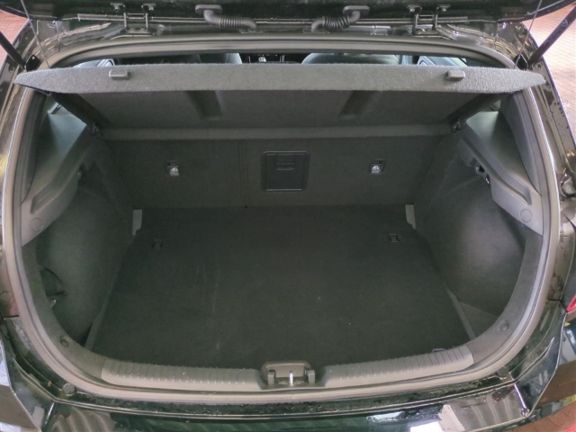 Fahrzeugabbildung Hyundai i30 FL 5-trg 1.5 T-GDI 48V MT Advantage MY25 Navi Digitales Cockpit LED Apple CarPlay