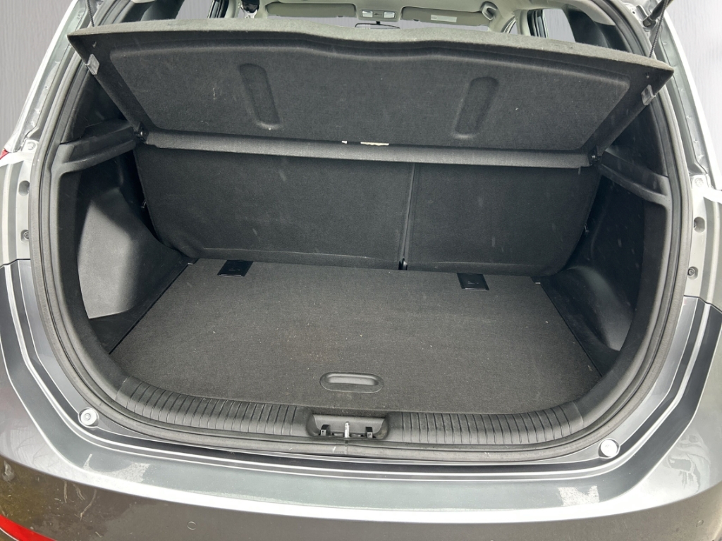 Fahrzeugabbildung Hyundai ix20 1.6 Trend AT 1.Hand Klima PDC Radio Isofix