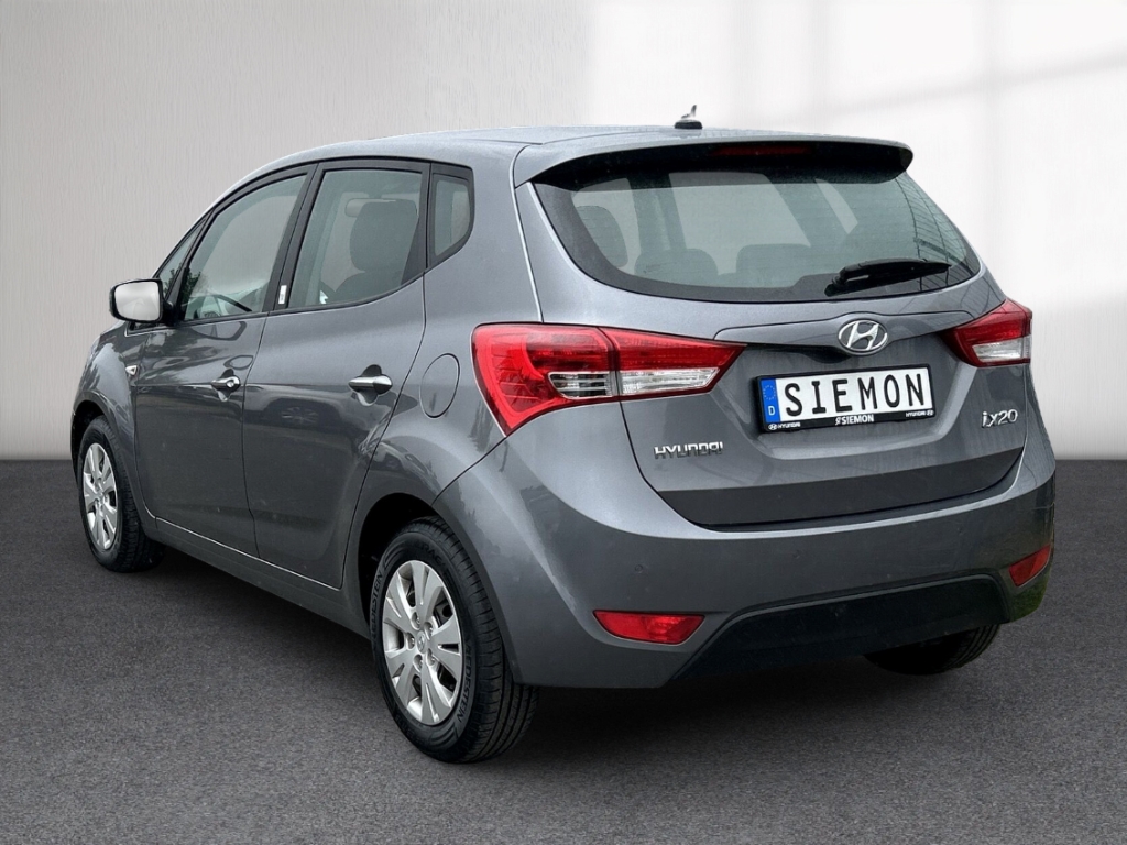Fahrzeugabbildung Hyundai ix20 1.6 Trend AT 1.Hand Klima PDC Radio Isofix