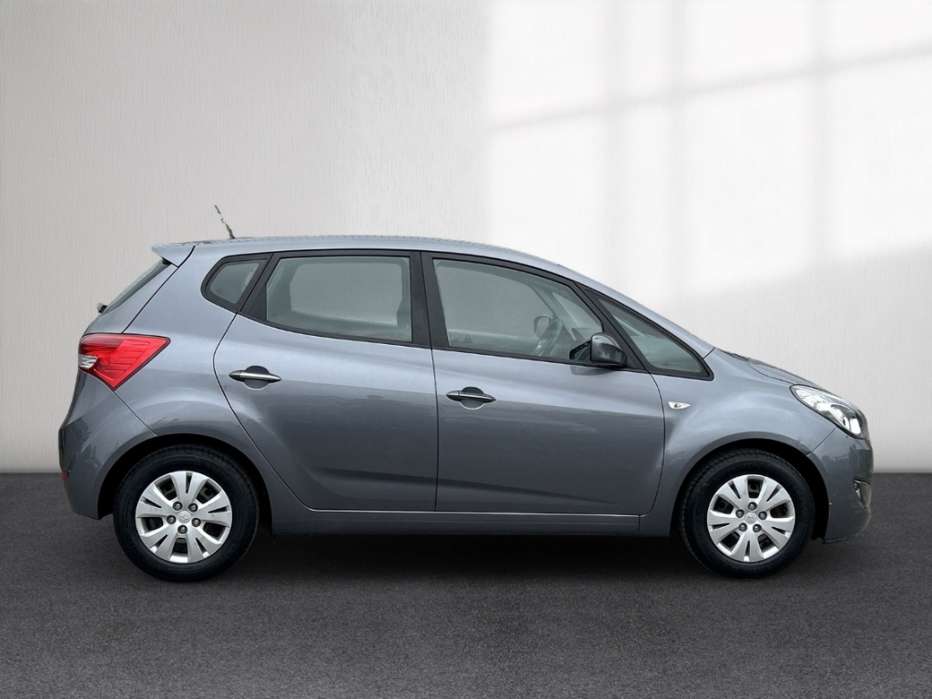 Fahrzeugabbildung Hyundai ix20 1.6 Trend AT 1.Hand Klima PDC Radio Isofix