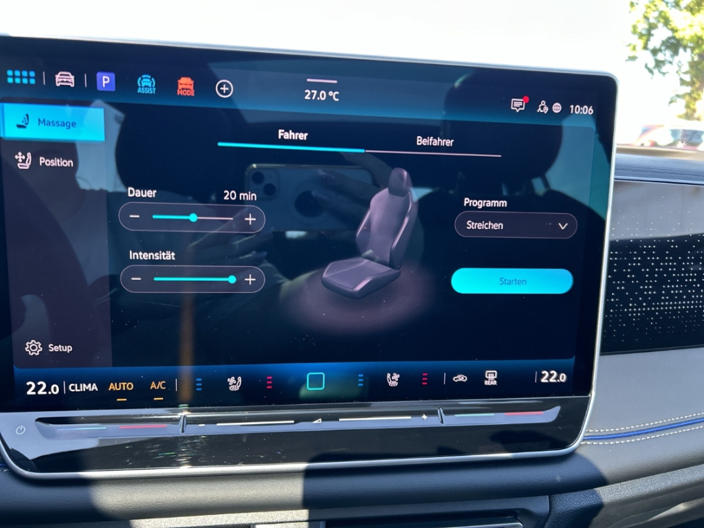 Fahrzeugabbildung Volkswagen Tiguan 2.0 TDI 4Motion R-Line ACC PDCv+h SHZ AHK LED