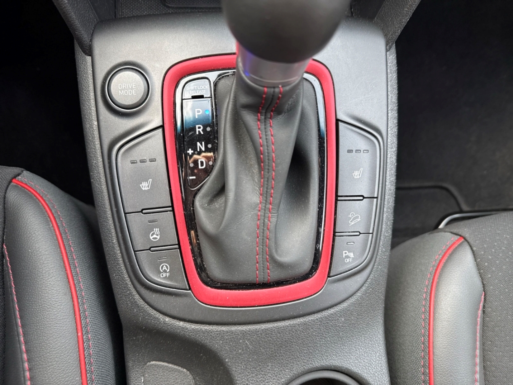 Fahrzeugabbildung Hyundai KONA 1.6 T-GDi DCT 2WD STYLE Navi Soundsystem Apple CarPlay Android Auto Klimaautom