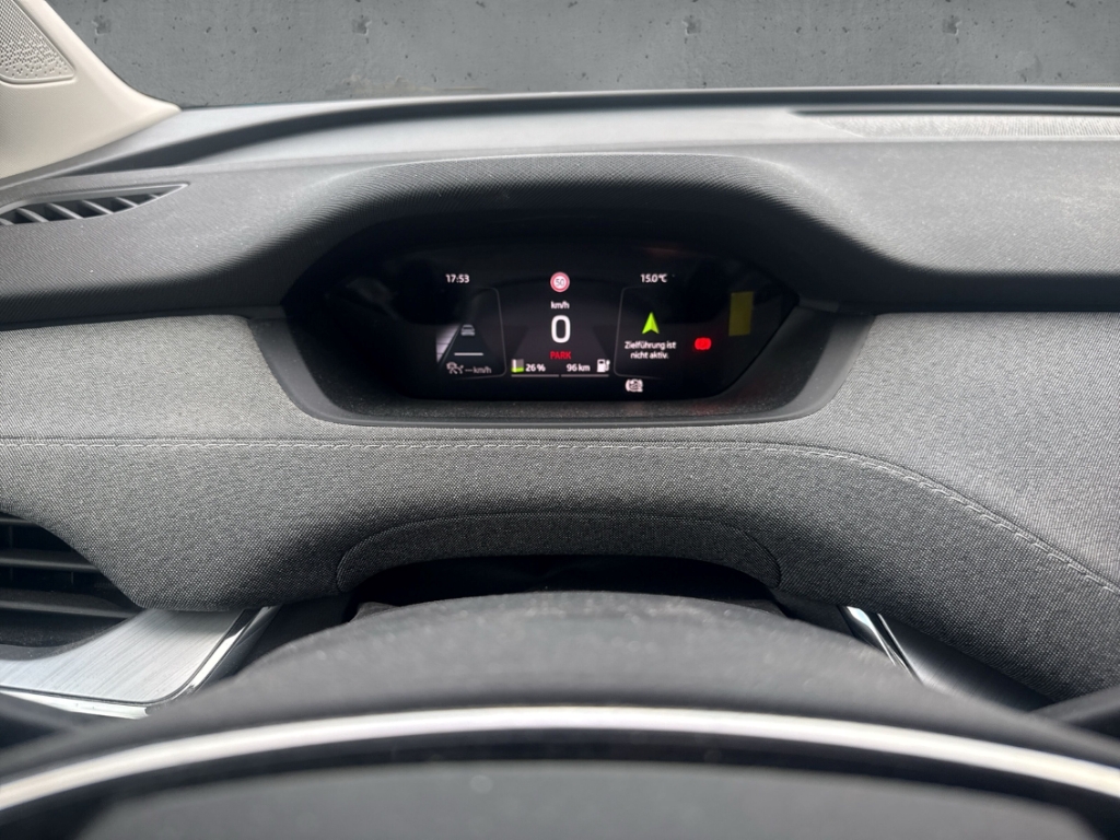 Fahrzeugabbildung SKODA Enyaq iV 60 Loft AHK Pano Navi ACC SHZ LHZ R-Kam