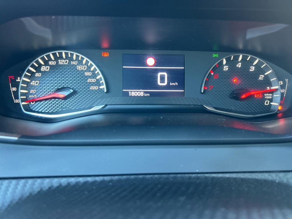 Fahrzeugabbildung Peugeot 2008 Style LED PDC Klimaaut. Temp.