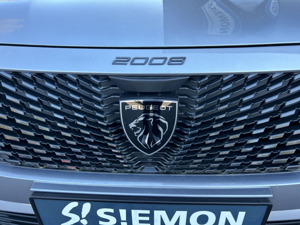 Fahrzeugabbildung Peugeot 2008 Style LED PDC Klimaaut. Temp.