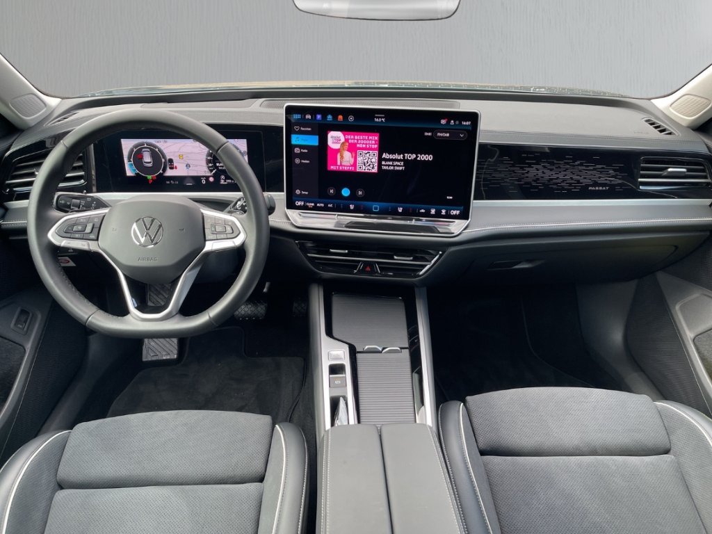 Fahrzeugabbildung Volkswagen Passat Variant 2.0 TDI Elegance AHK IQ.Drive IQ.Light