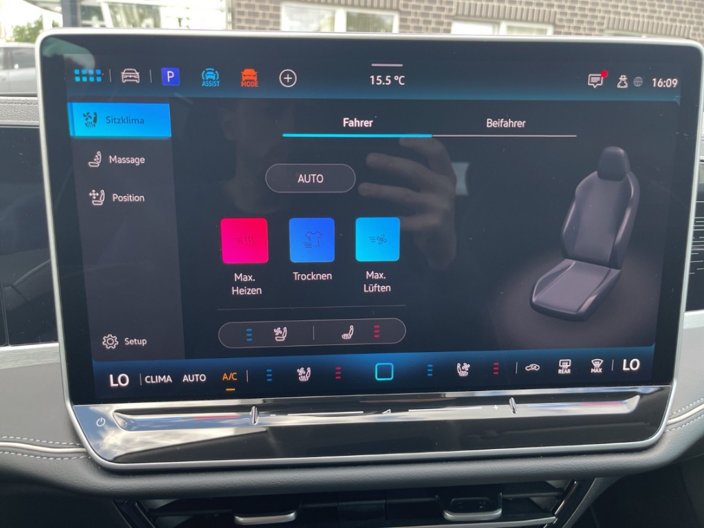 Fahrzeugabbildung Volkswagen Passat Variant 2.0 TDI Elegance AHK IQ.Drive IQ.Light