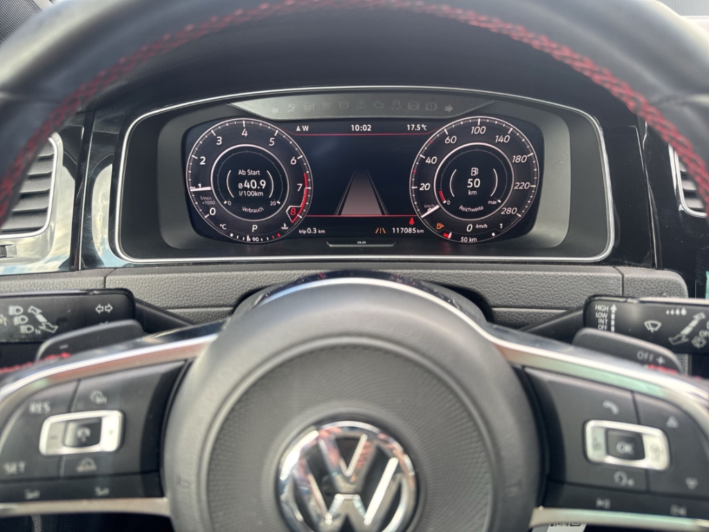 Fahrzeugabbildung Volkswagen Golf GTI 2.0 Performance DSG Klimaautom LED ABS