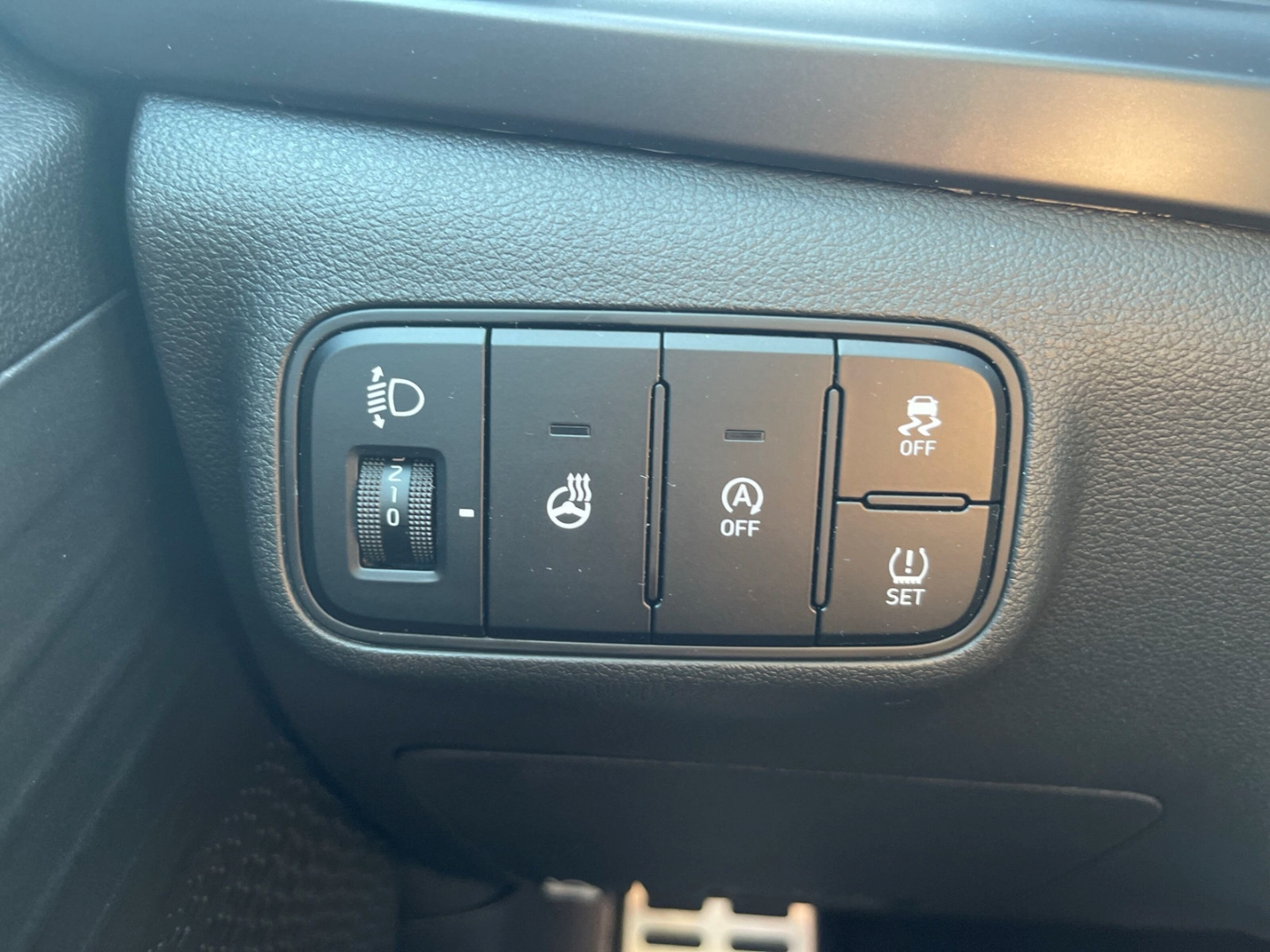 Fahrzeugabbildung Hyundai BAYON Mild-Hybrid 2WD 1.0 T-GDI Trend NAVI CAM SHZ LED Tempomat LM
