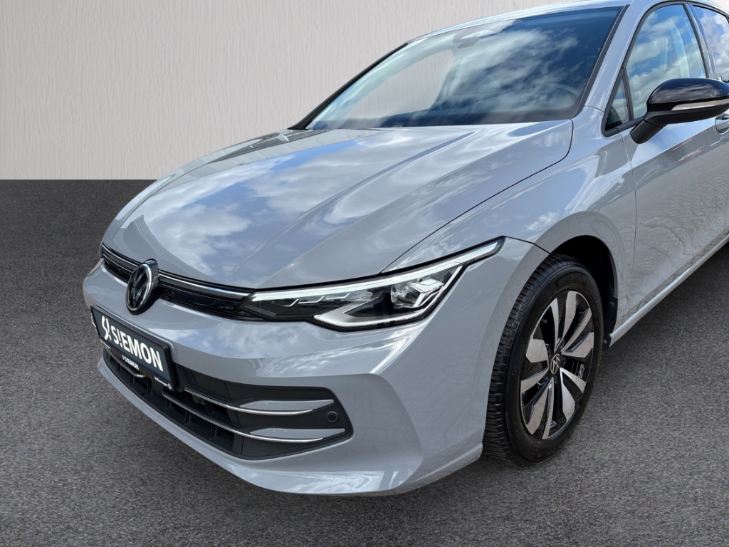 Fahrzeugabbildung Volkswagen Golf 1.5 TSI Life Goal AHK LED+ Navi ACC SHZ LHZ