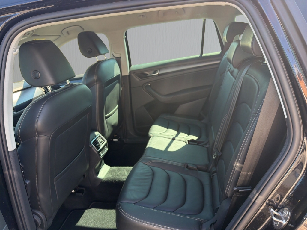 Fahrzeugabbildung SKODA Kodiaq Soleil Ambition LED Navi Leder StHzg ACC