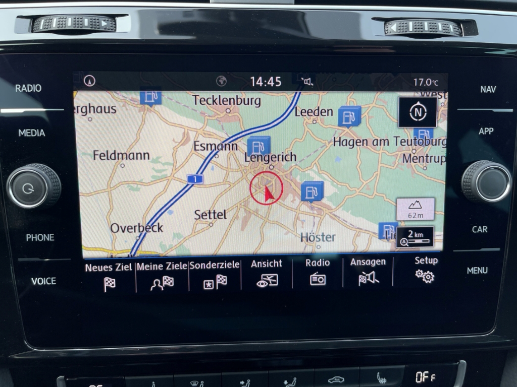 Fahrzeugabbildung Volkswagen Golf VII 1.5 TSI IQ-Drive Automatik Sitzheizung