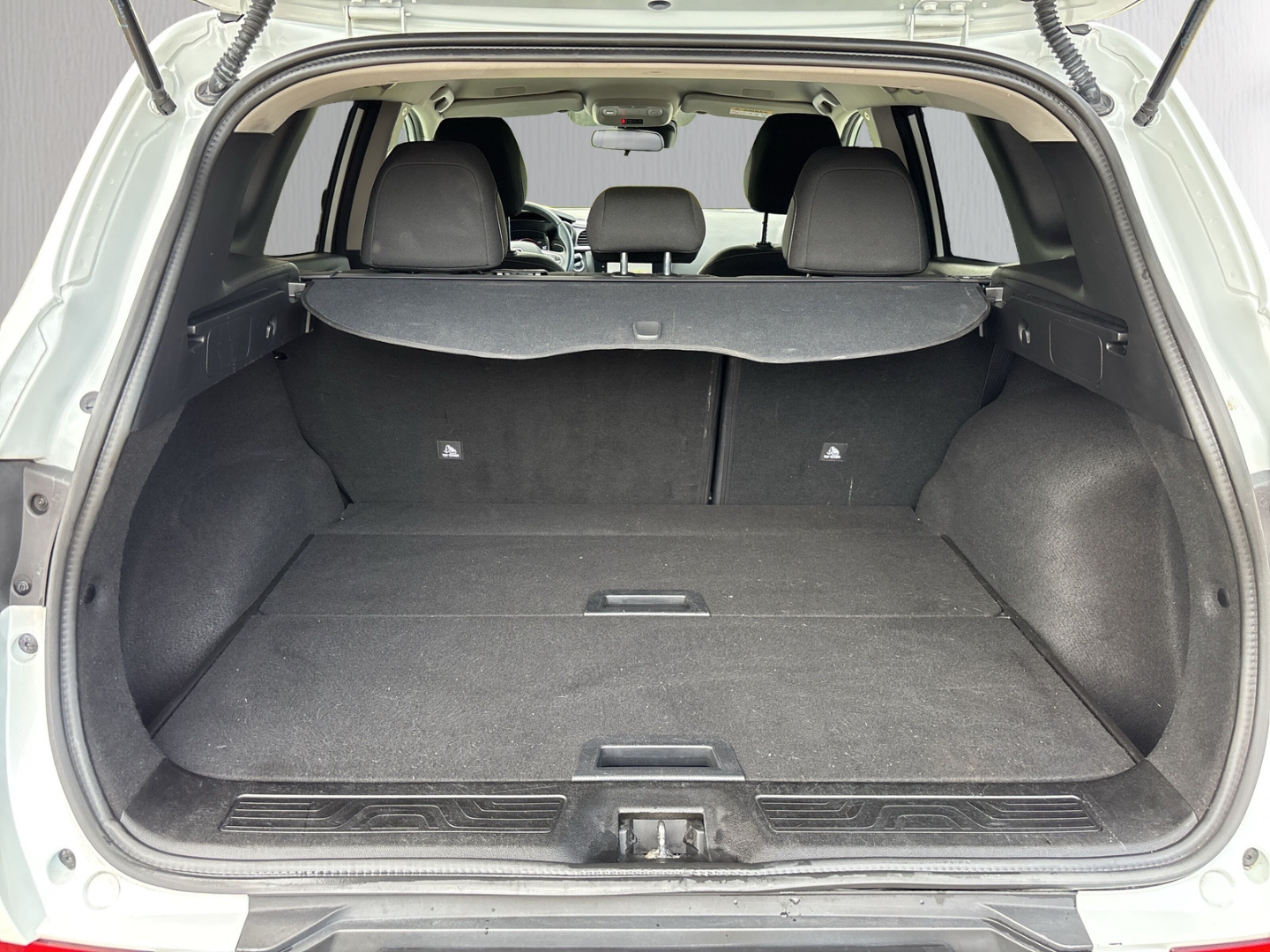 Fahrzeugabbildung Renault Kadjar Zen 1.3 TCe RFK SHZ LED LMF TEMP KLIMA