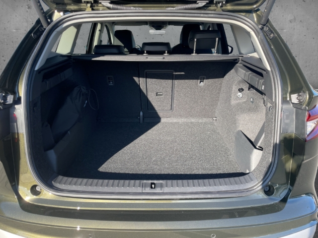 Fahrzeugabbildung SKODA Enyaq 85 Suite Plus-Paket AHK LM20 Trennnetz