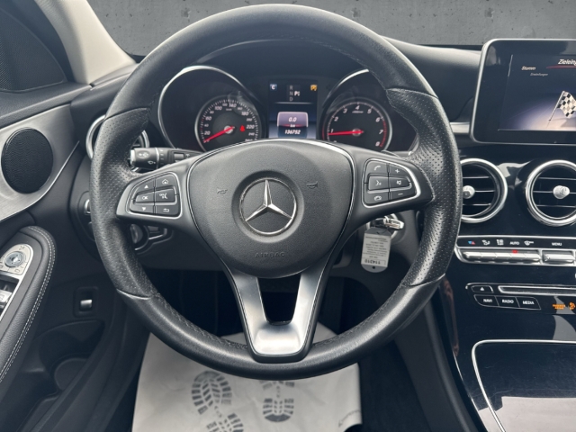 Fahrzeugabbildung Mercedes-Benz C 180 T CGI Kombi Avantgarde Kamera SHZ PDCv+h LED