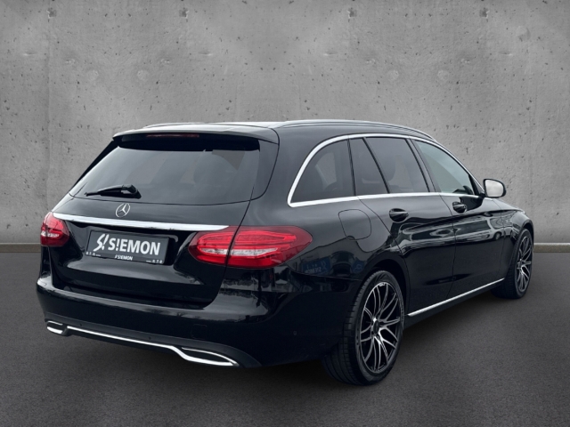 Fahrzeugabbildung Mercedes-Benz C 180 T CGI Kombi Avantgarde Kamera SHZ PDCv+h LED