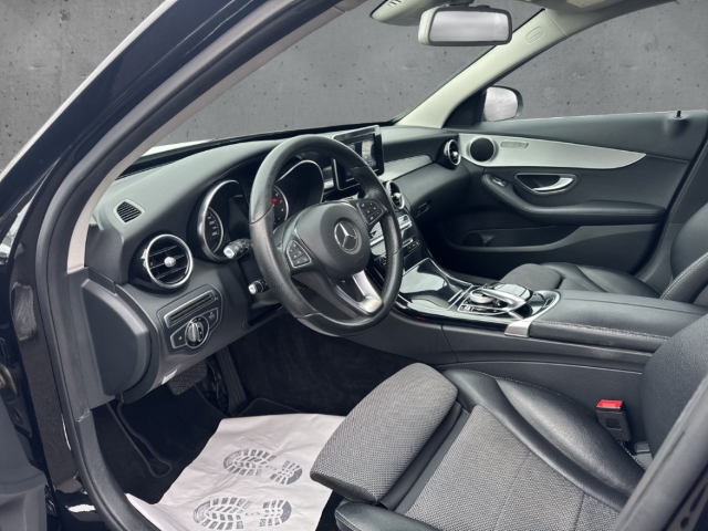 Fahrzeugabbildung Mercedes-Benz C 180 T CGI Kombi Avantgarde Kamera SHZ PDCv+h LED