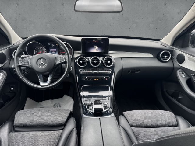 Fahrzeugabbildung Mercedes-Benz C 180 T CGI Kombi Avantgarde Kamera SHZ PDCv+h LED