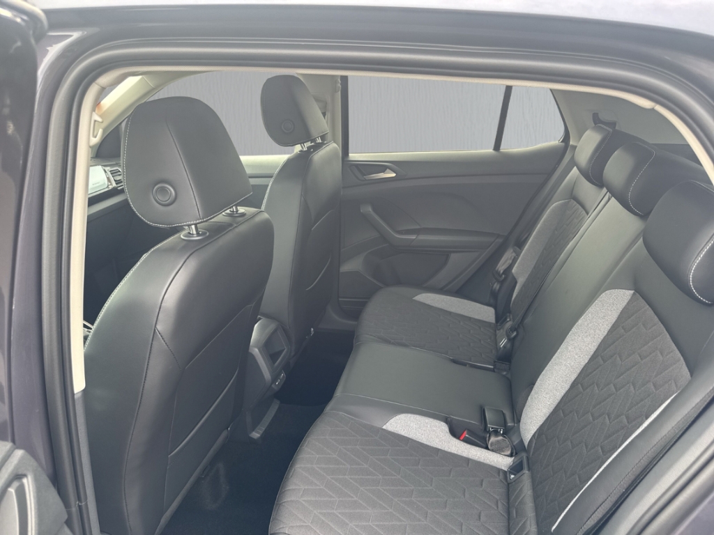 Fahrzeugabbildung Volkswagen T-Cross 1.0 TSI DSG ENERGY LED AHK GJR NAVI KAMERA