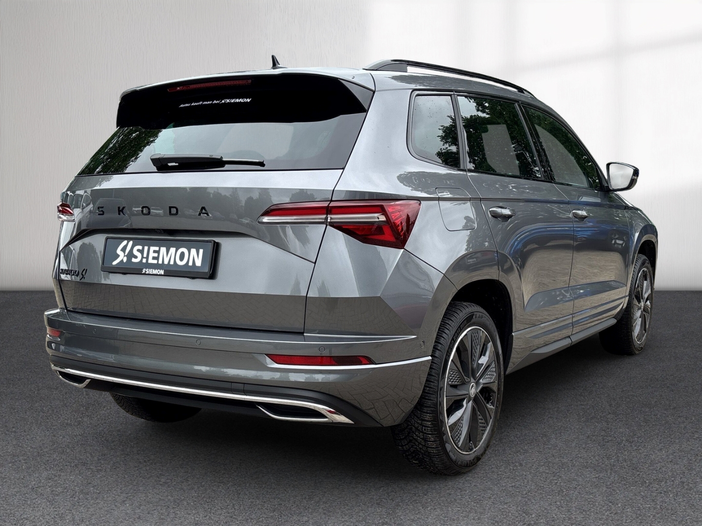 Fahrzeugabbildung SKODA Karoq 1.5 TSI DSG Sportline MatrLED ACC SHZ LHZ