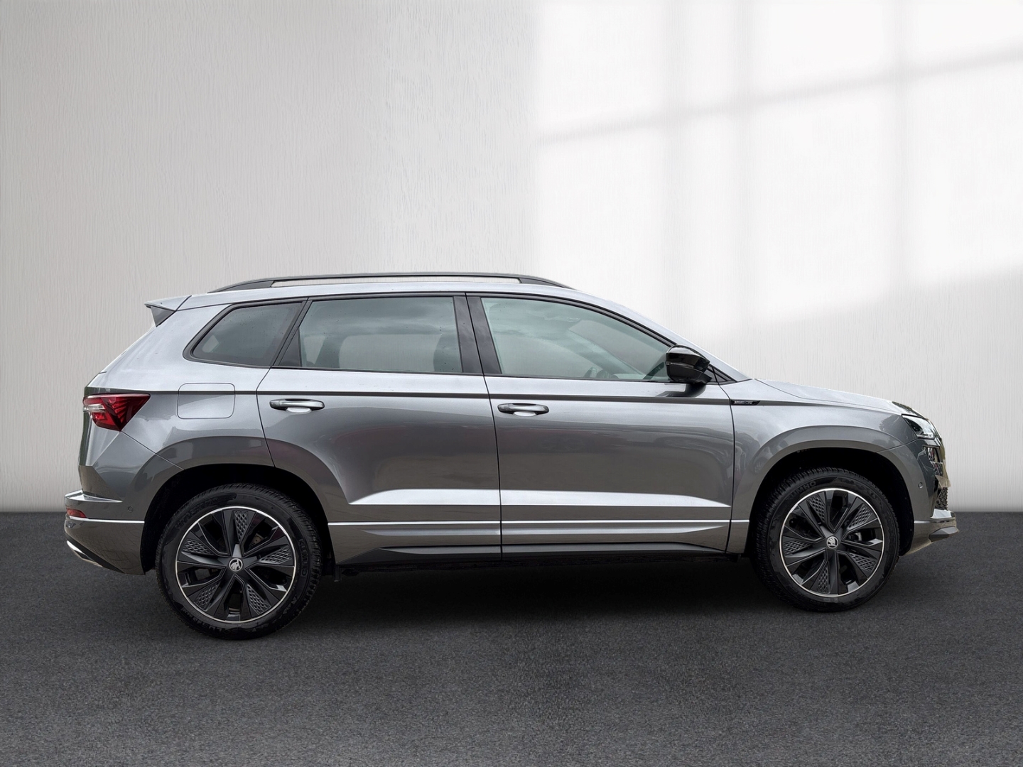 Fahrzeugabbildung SKODA Karoq 1.5 TSI DSG Sportline MatrLED ACC SHZ LHZ