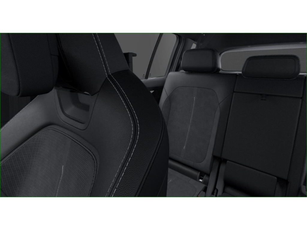 Fahrzeugabbildung SKODA Peaq 90x Sportline 7Sitzer LED AHK LM21 AHK Maxx