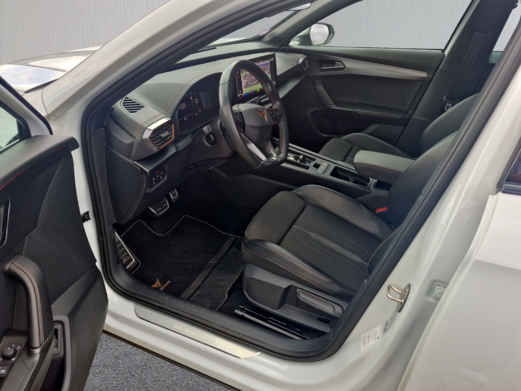 Fahrzeugabbildung CUPRA Formentor eTSI AHK NAVI LED PDC Klima R-Kam AD AHK-klappbar Digitales Cockpit