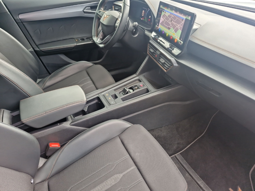 Fahrzeugabbildung CUPRA Formentor eTSI AHK NAVI LED PDC Klima R-Kam AD AHK-klappbar Digitales Cockpit