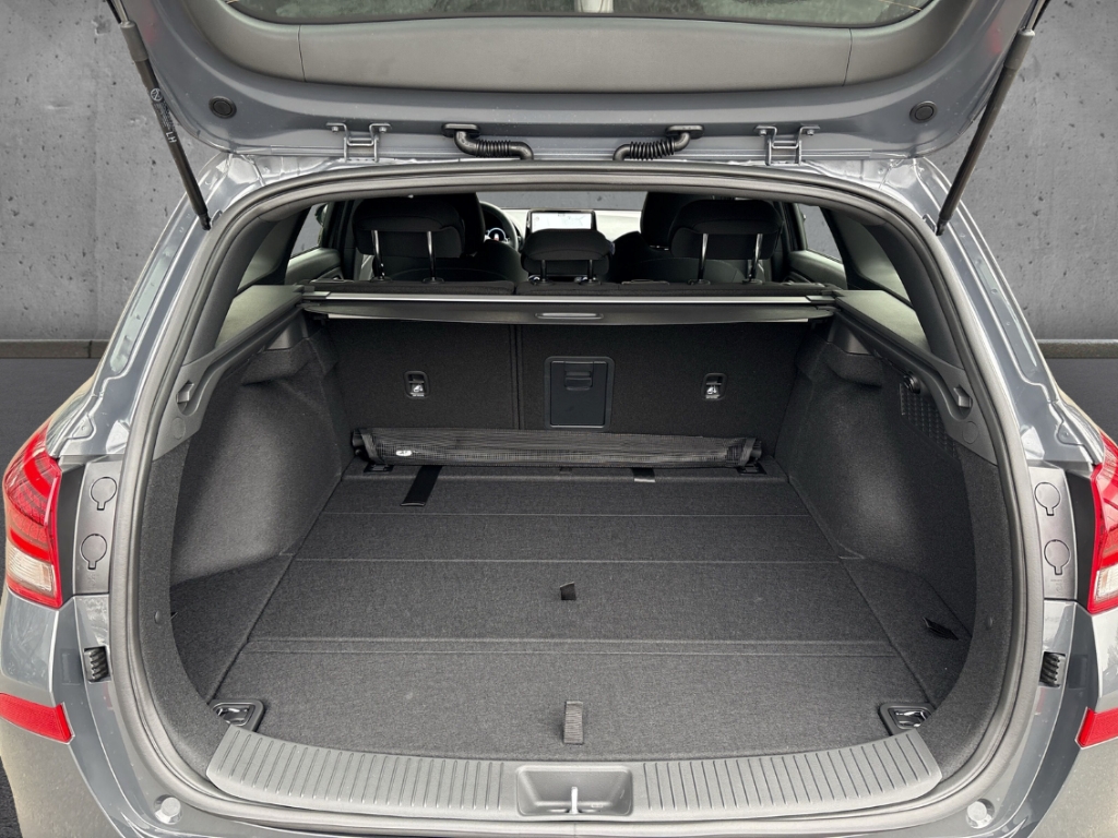 Fahrzeugabbildung Hyundai i30 FL Kombi MY26 1.6 T-GDi DCT N-Line Navi Digitales Cockpit LED Apple