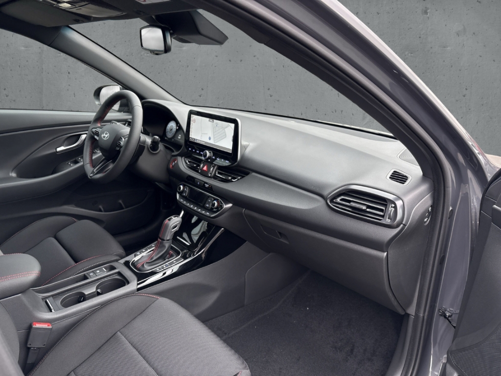 Fahrzeugabbildung Hyundai i30 FL Kombi MY26 1.6 T-GDi DCT N-Line Navi Digitales Cockpit LED Apple