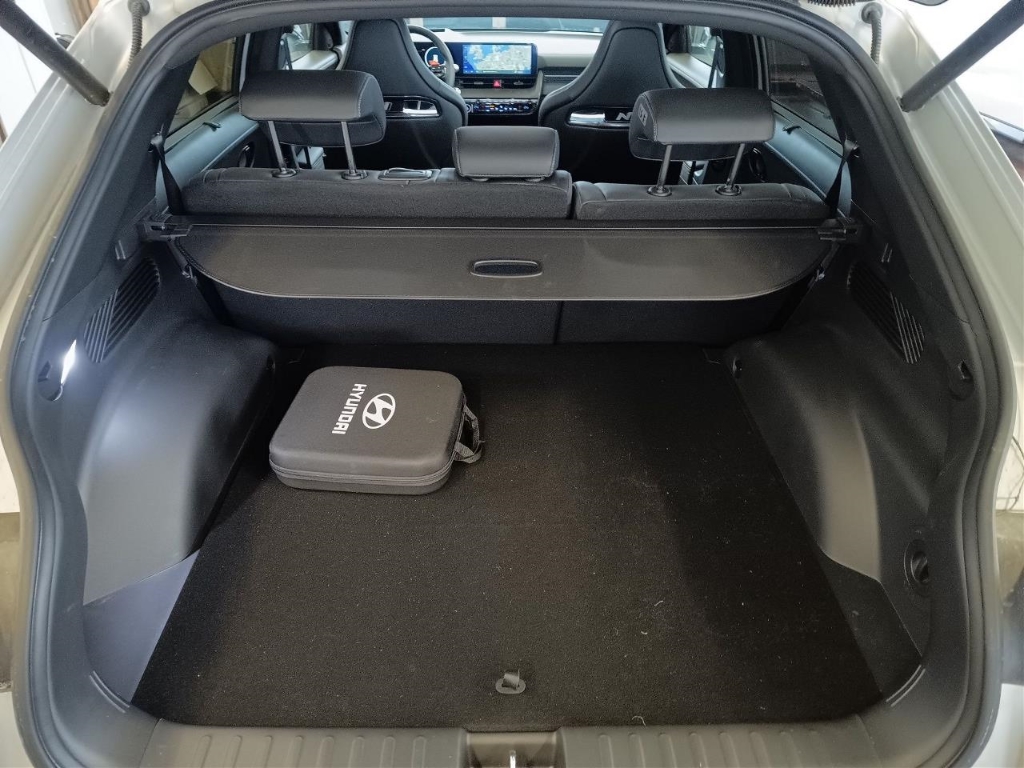 Fahrzeugabbildung Hyundai IONIQ 5 4WD 84kWh N-Performance HUD Navi Digitales Cockpit Sportpaket Soundsystem