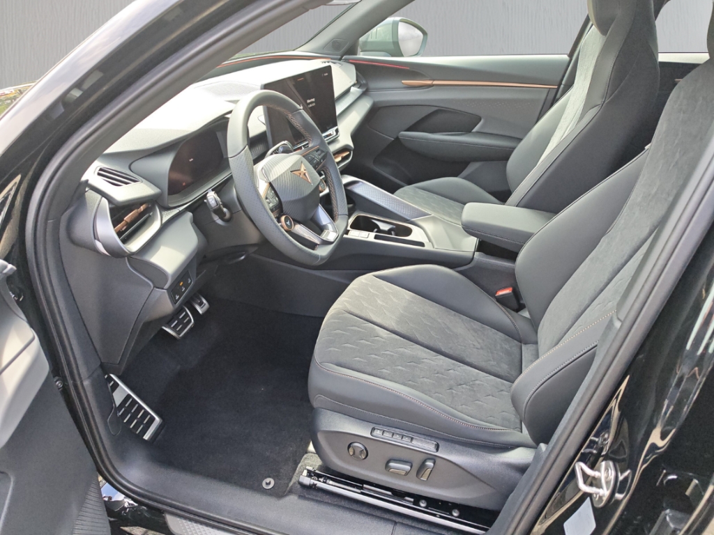 Fahrzeugabbildung CUPRA Terramar eTSI 1.5 TSI DSG AHK Elektr. Sitze SHZ