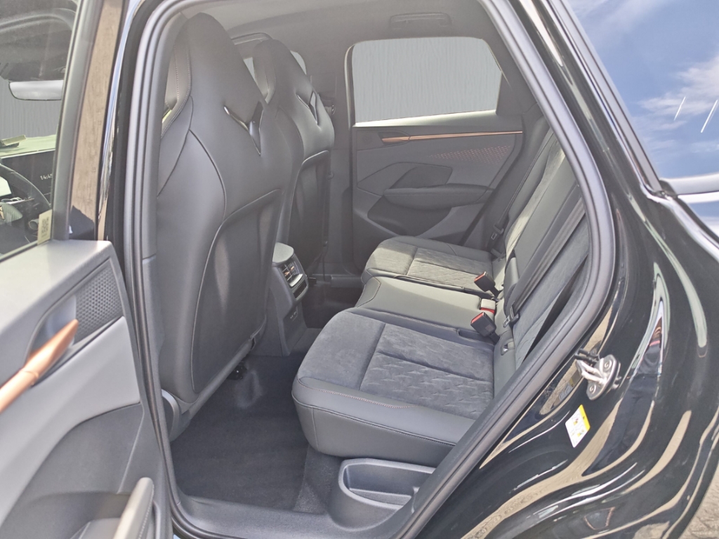 Fahrzeugabbildung CUPRA Terramar eTSI 1.5 TSI DSG AHK Elektr. Sitze SHZ