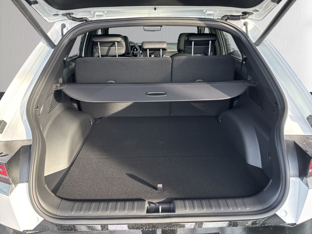 Fahrzeugabbildung Hyundai IONIQ 5 FL MY26 84kWh 2WD N-Line X Sitz-P Panorama Matrix Navi Digitales Cockpit